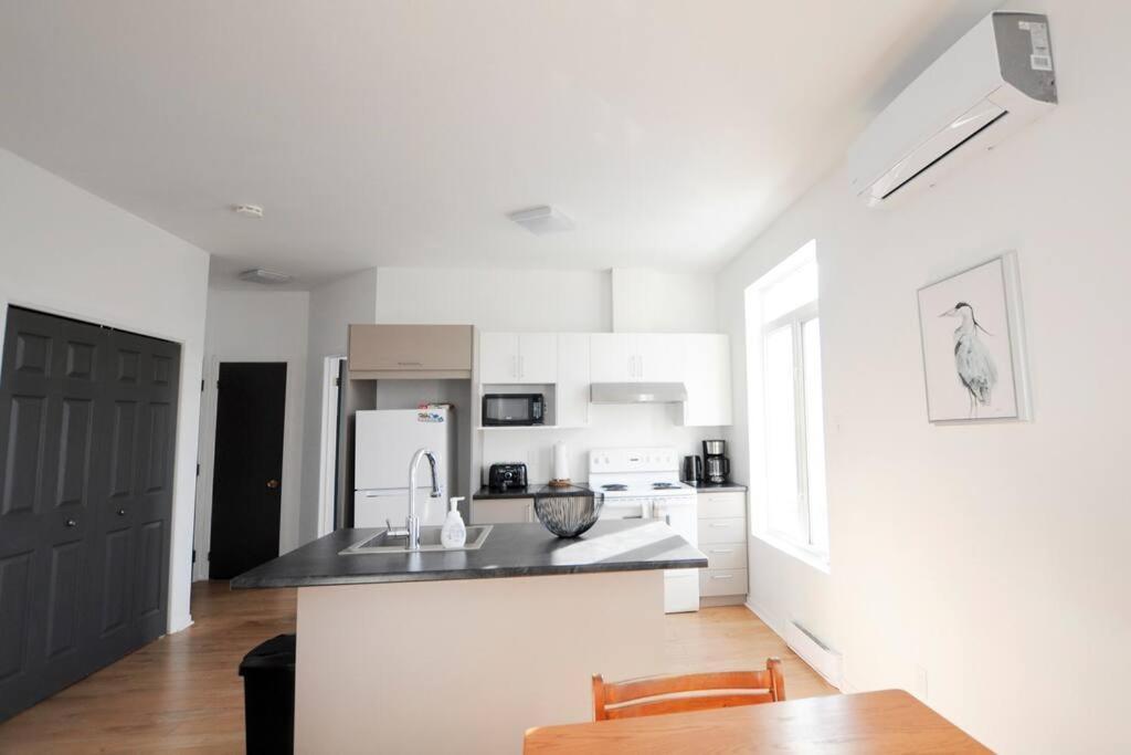Le 1808 - Spacieux Avec Balcon - Nord De Quebec Apartman Kültér fotó